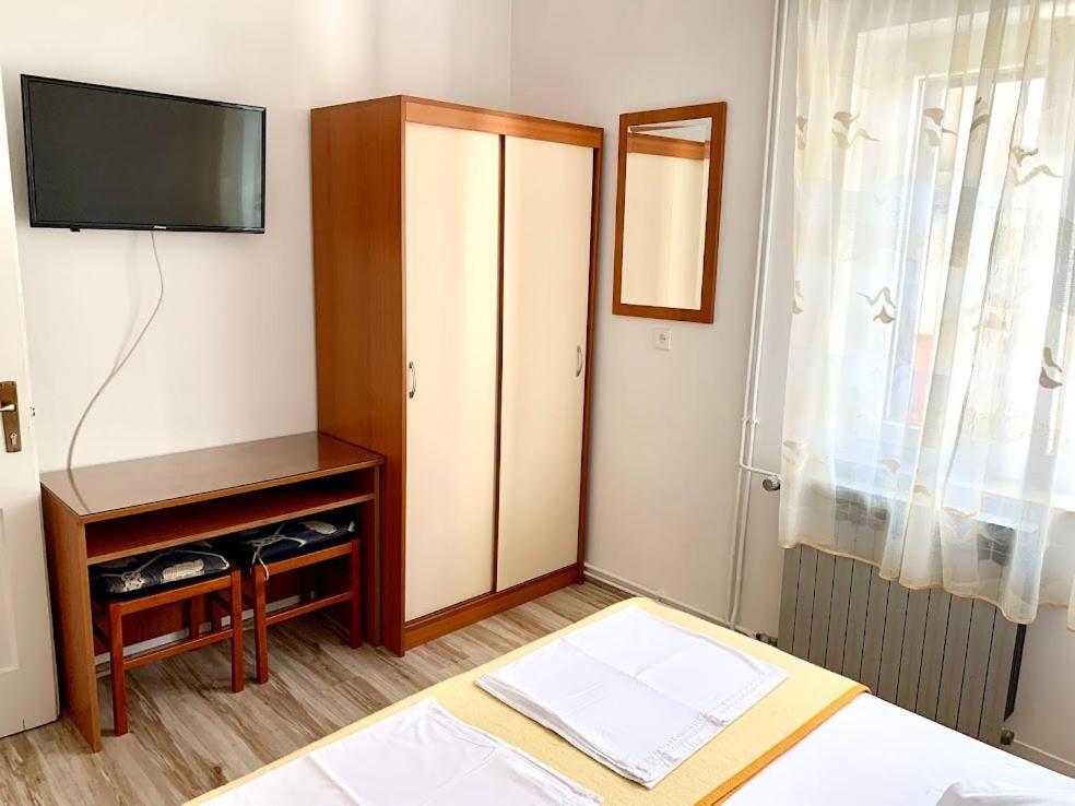 Obradovic Rooms & Apartments Makarska Exterior foto