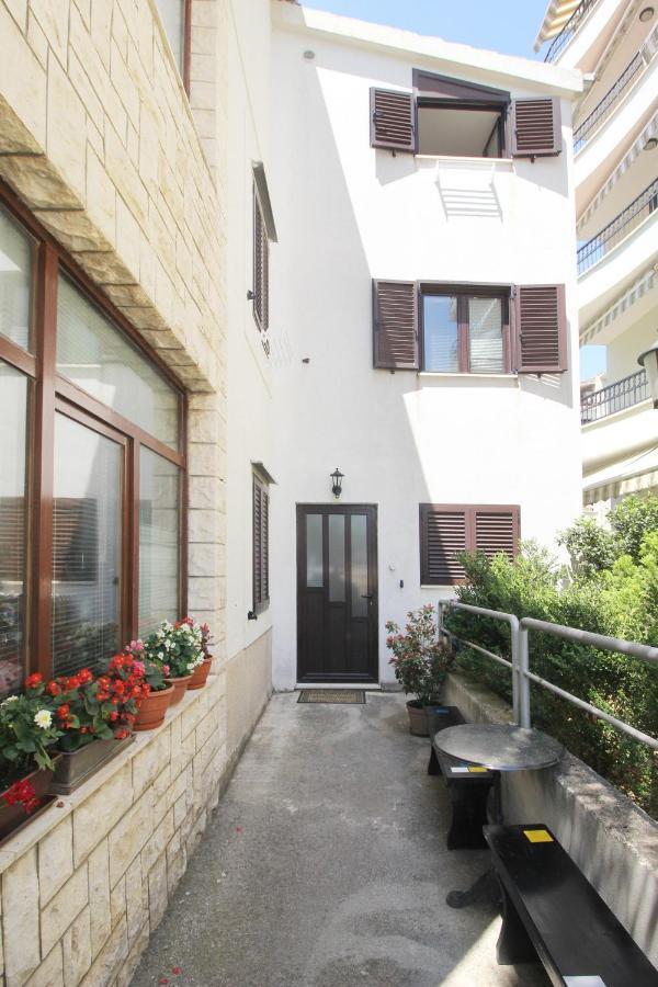 Obradovic Rooms & Apartments Makarska Exterior foto